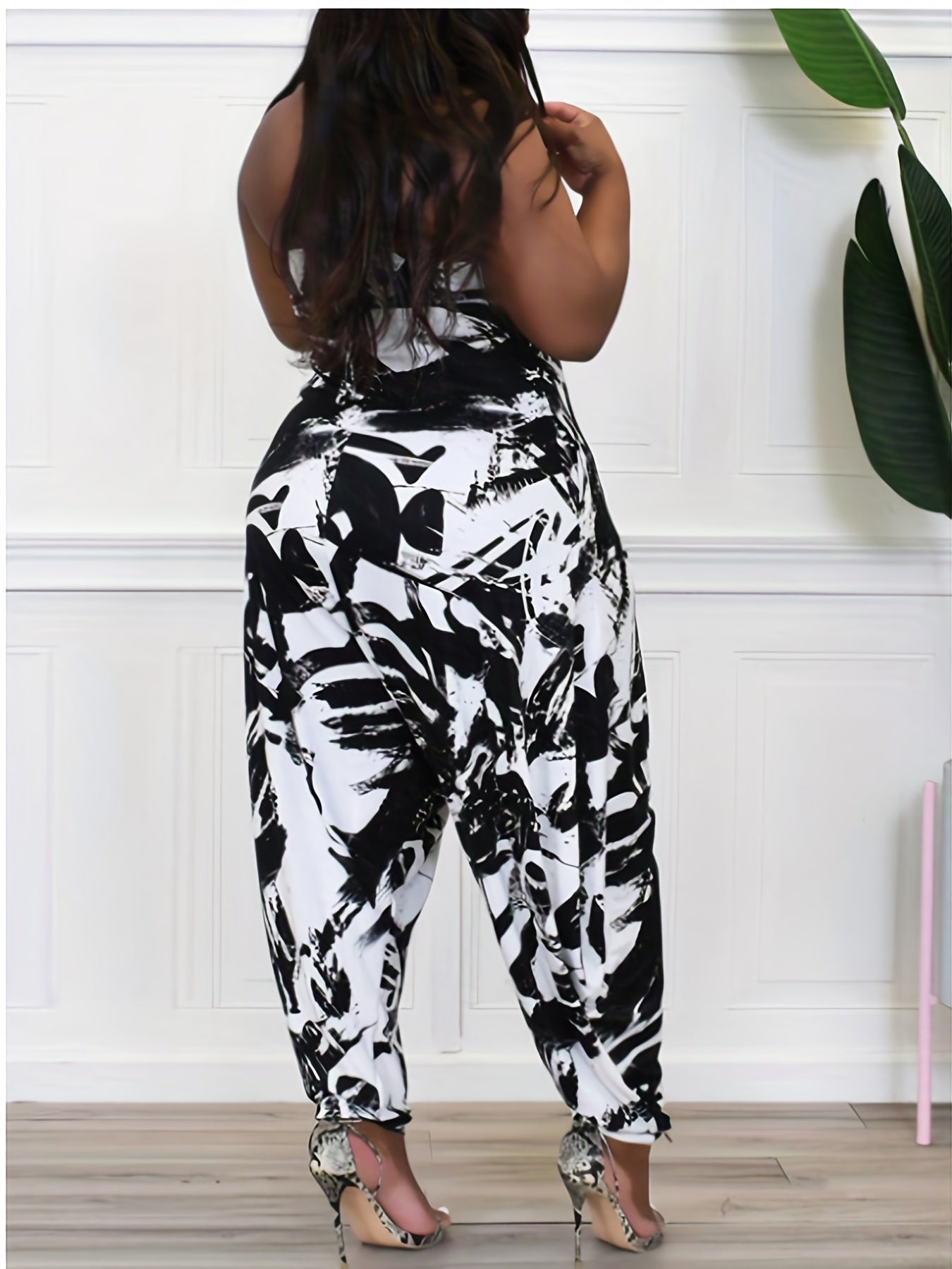 Graffiti Print Halter Neck Jumpsuit With Pockets