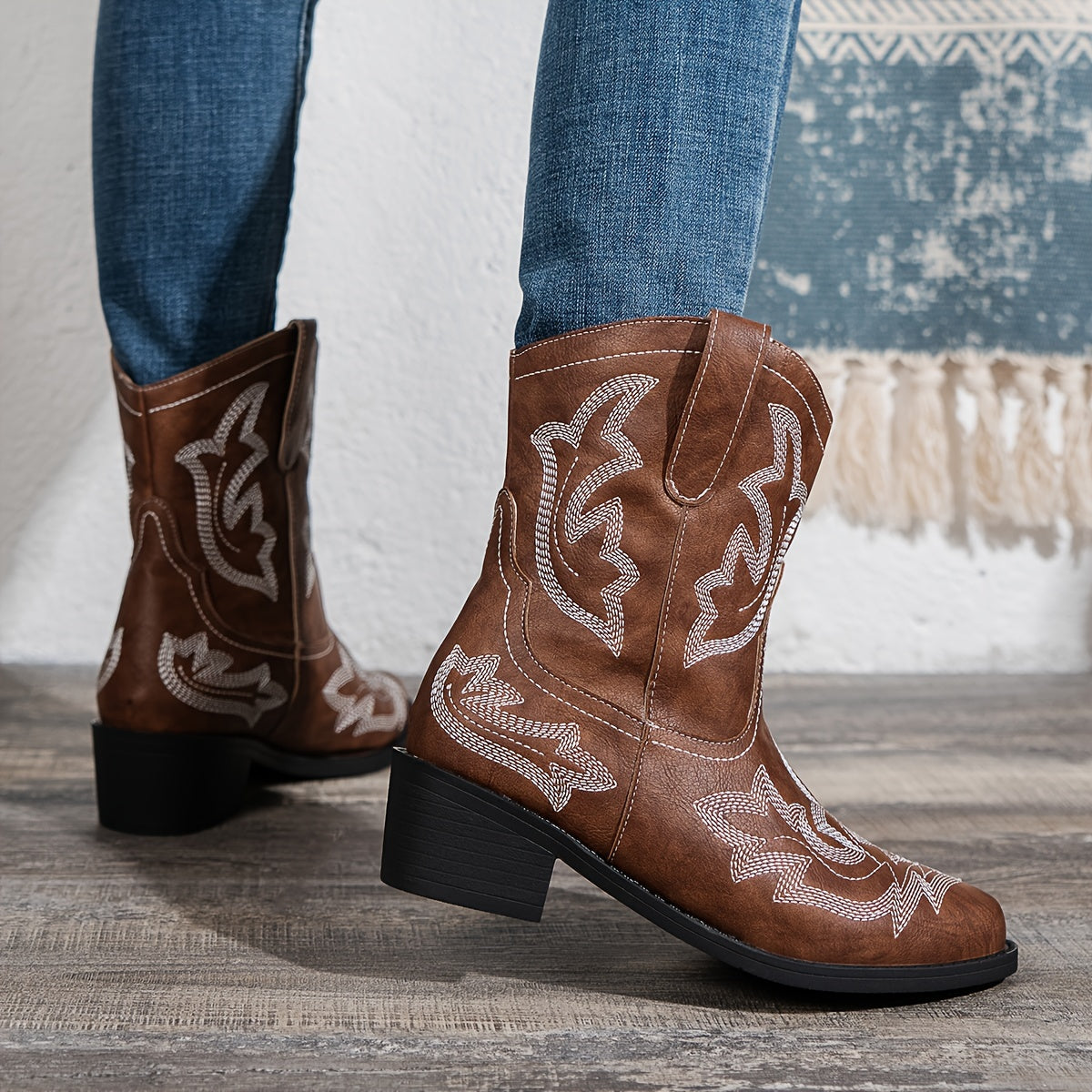 Women's Retro Embroidered Cowboy Mid Calf Boots