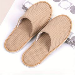 Women's Grid Pattern Plush Slippers Comfy Closed Toe Non Slip Shoes