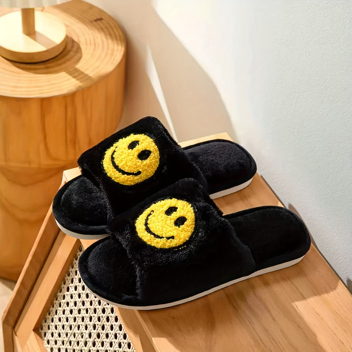 Women's Fuzzy Smile Face Slippers Cozy Indoor Plush Shoes