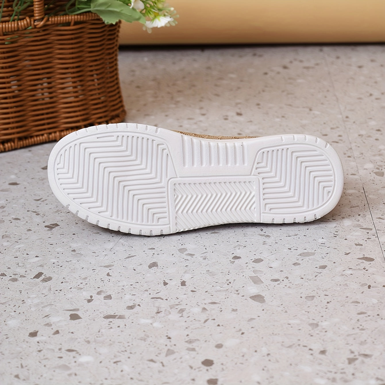 Women's Lightweight Breathable Road Running Shoes Slip on Casual Board Shoes