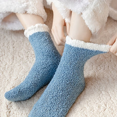 7 Pairs Teen's Solid Crew Socks Plush Breathable Unisex Casual Style