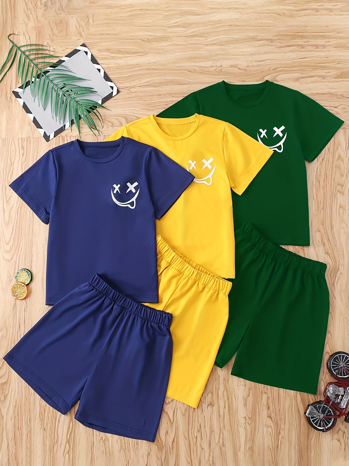 Boys Funny Smile Face Graphic Print T-shirt & Shorts Set