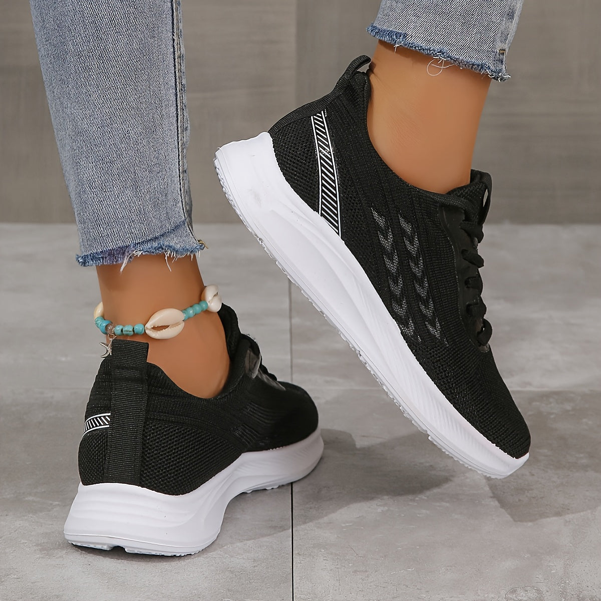 Women's Lace-up Mesh Running Shoes