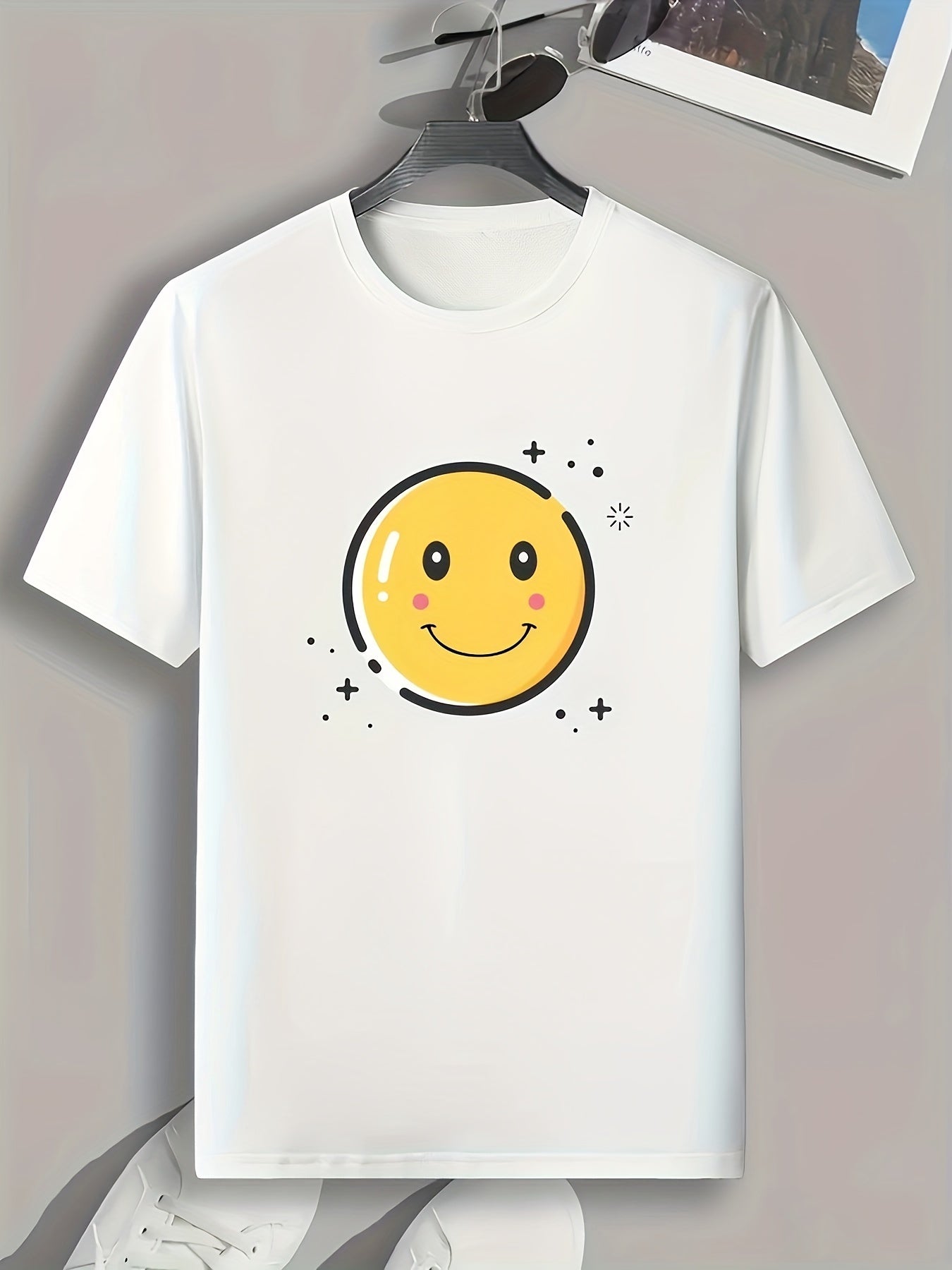 Cartoon Smiling Face Pattern Men's Sports Tee
