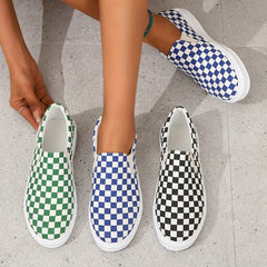 Women's Checkboard Pattern Flat Slip On Canvas Shoes