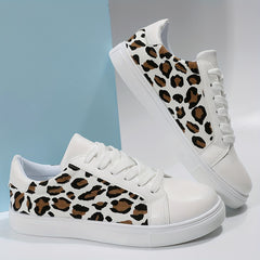 Leopard Print Faux Leather Non Slip Skate Shoes Flat Comfortable Wear Resistance