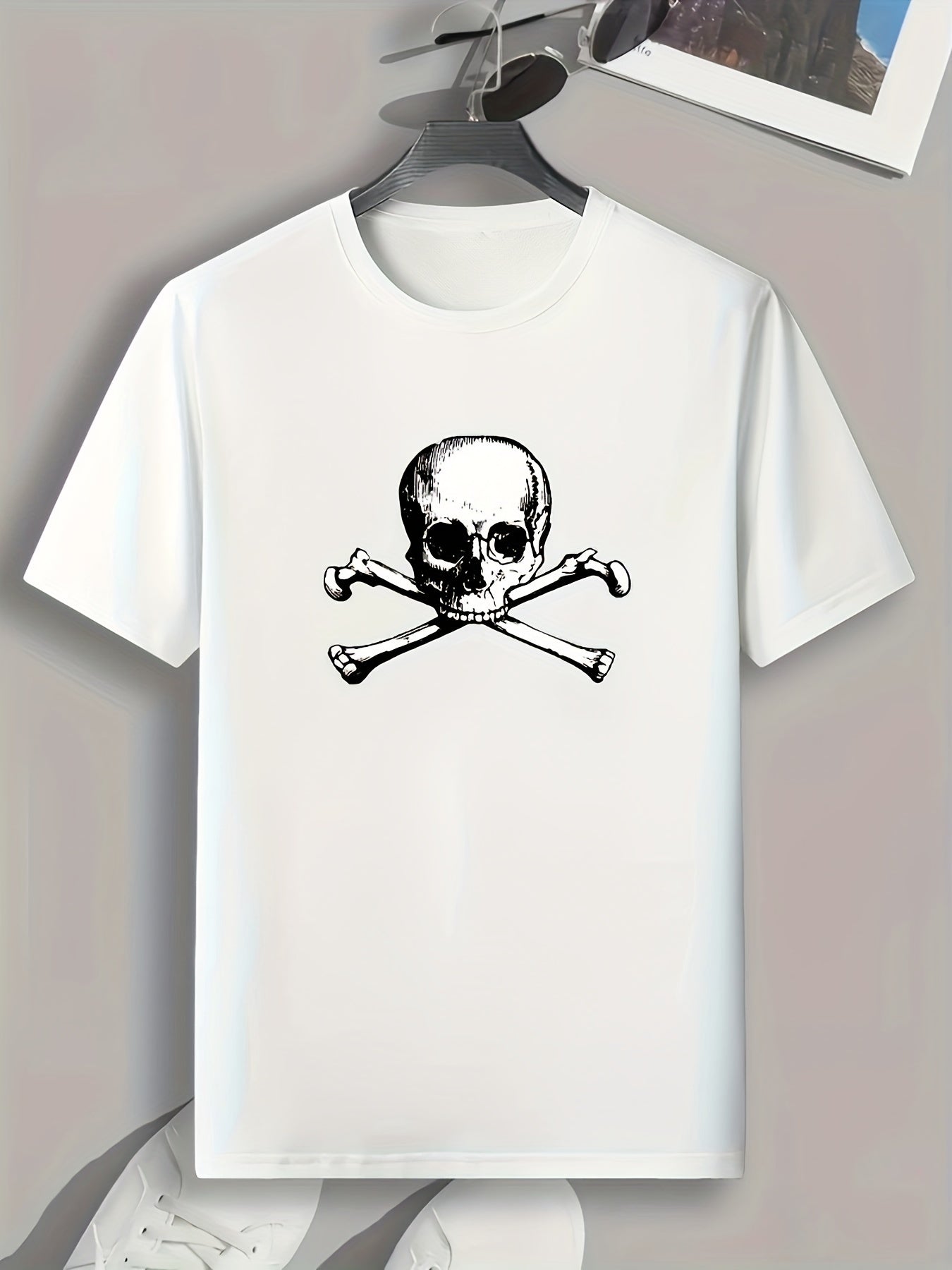 Skull Print Men's Graphic T-shirt for Summer