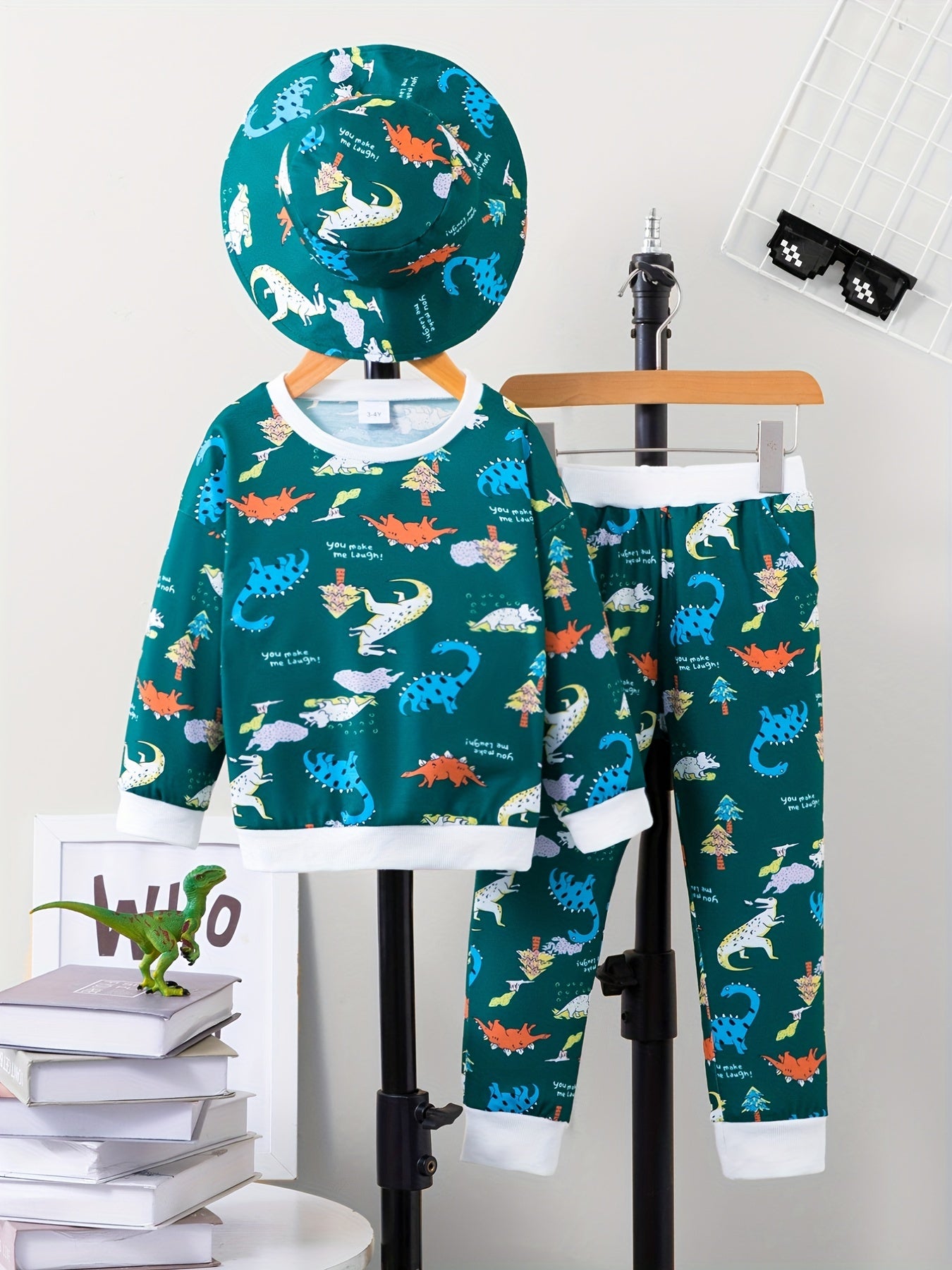 Toddler Boy's Dino Print 2pcs Sweatshirt & Hat Set