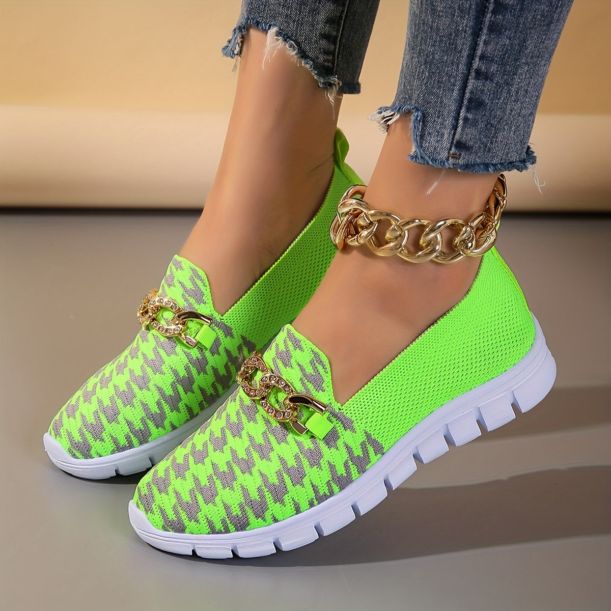 Women's Chain Decor Slip On Sneakers Lightweight Breathable Shoes