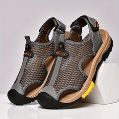 Men's Closed Toe Anti Collision Sandals Wear resistant Non Slip Beach Shoes