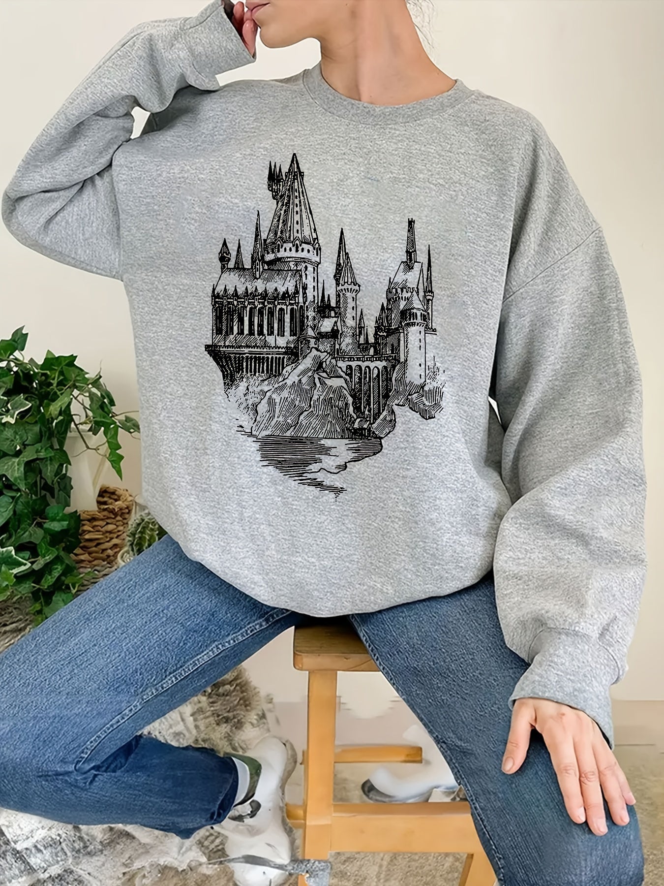 Castle Print Sweatshirt Crew Neck Long Sleeve Casual