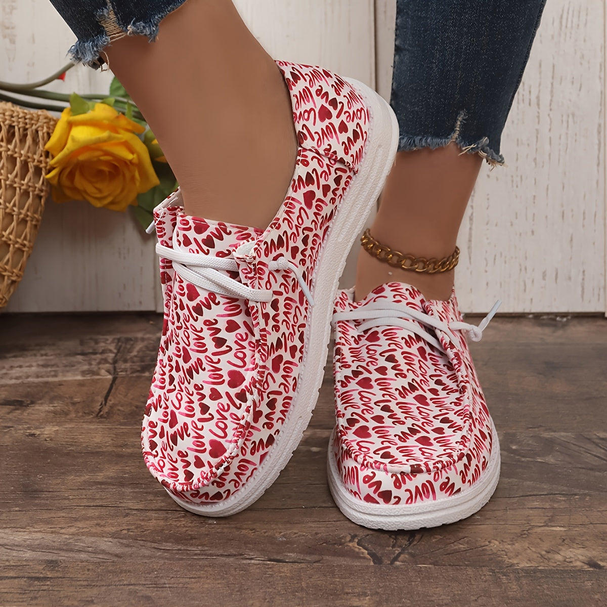 Women's Letter Pattern Skate Shoes Flat Lightweight Lace Up