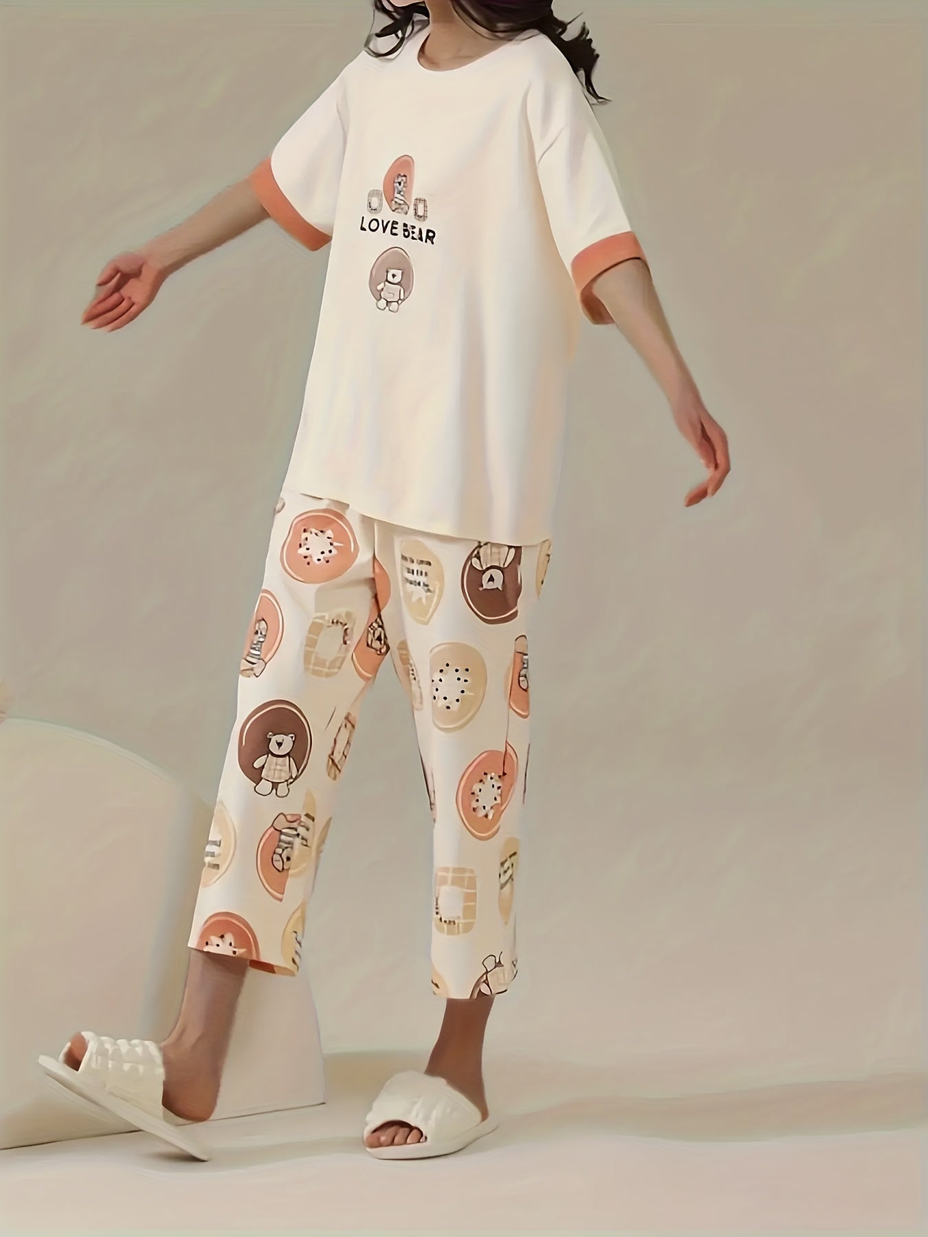 Bear Print Pajama Set Short Sleeve Top & Capris Pants
