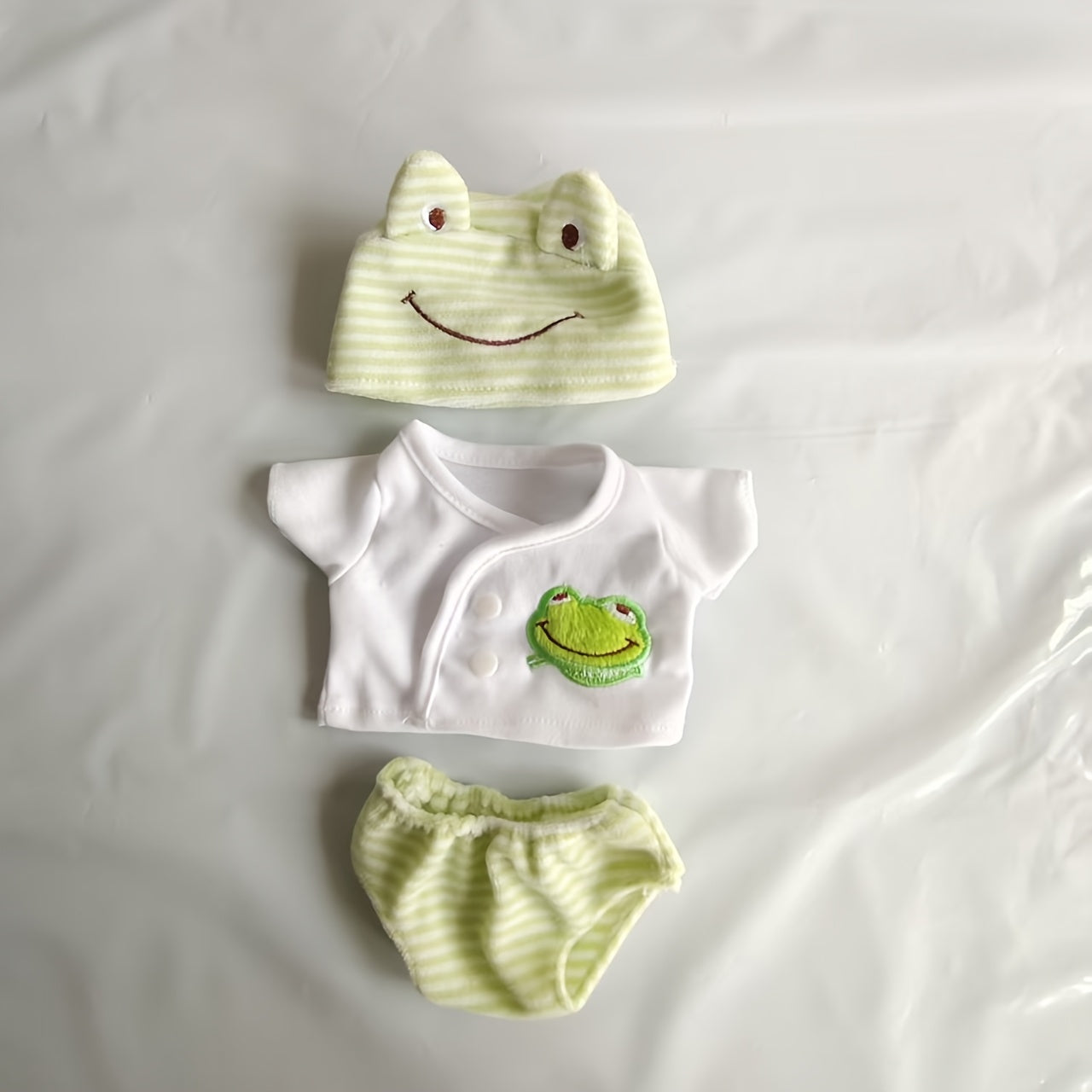 Frog Themed Doll Clothing Set Green & Yellow Outfits Accessories Holiday
