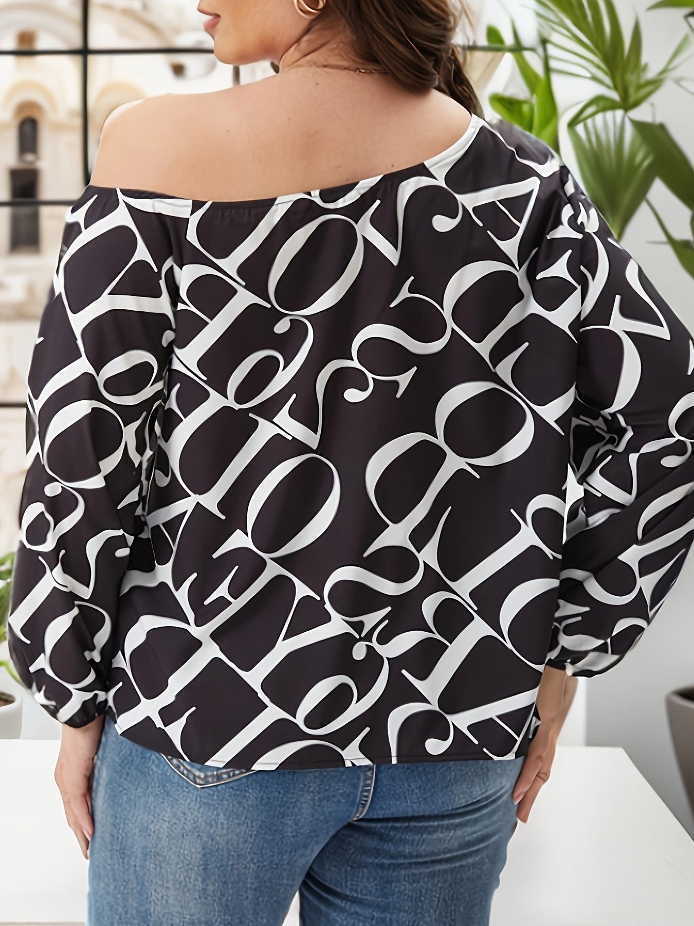 Letter Print Lantern Sleeve Top