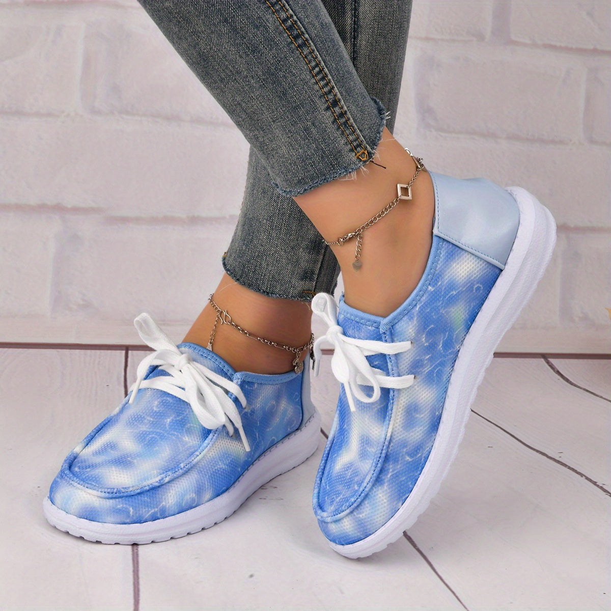 Women's Casual Canvas Lace-Up Flat Sneakers