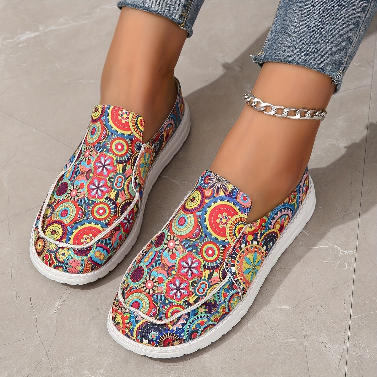 Women's Floral Print Slip On Low Round Toe Flat Canvas Shoes