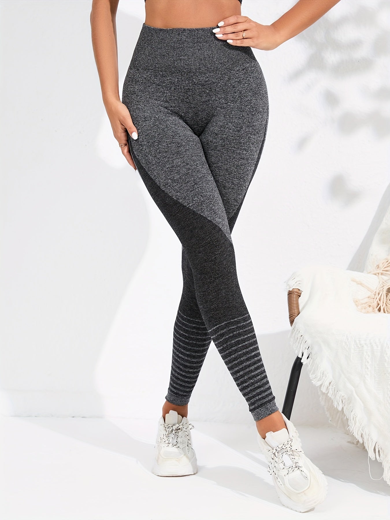 Women's Stripe Yoga Leggings with Butt Lifting Tech