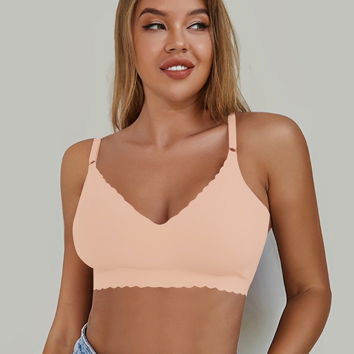 Soft Wireless Bra with Scallop Trim