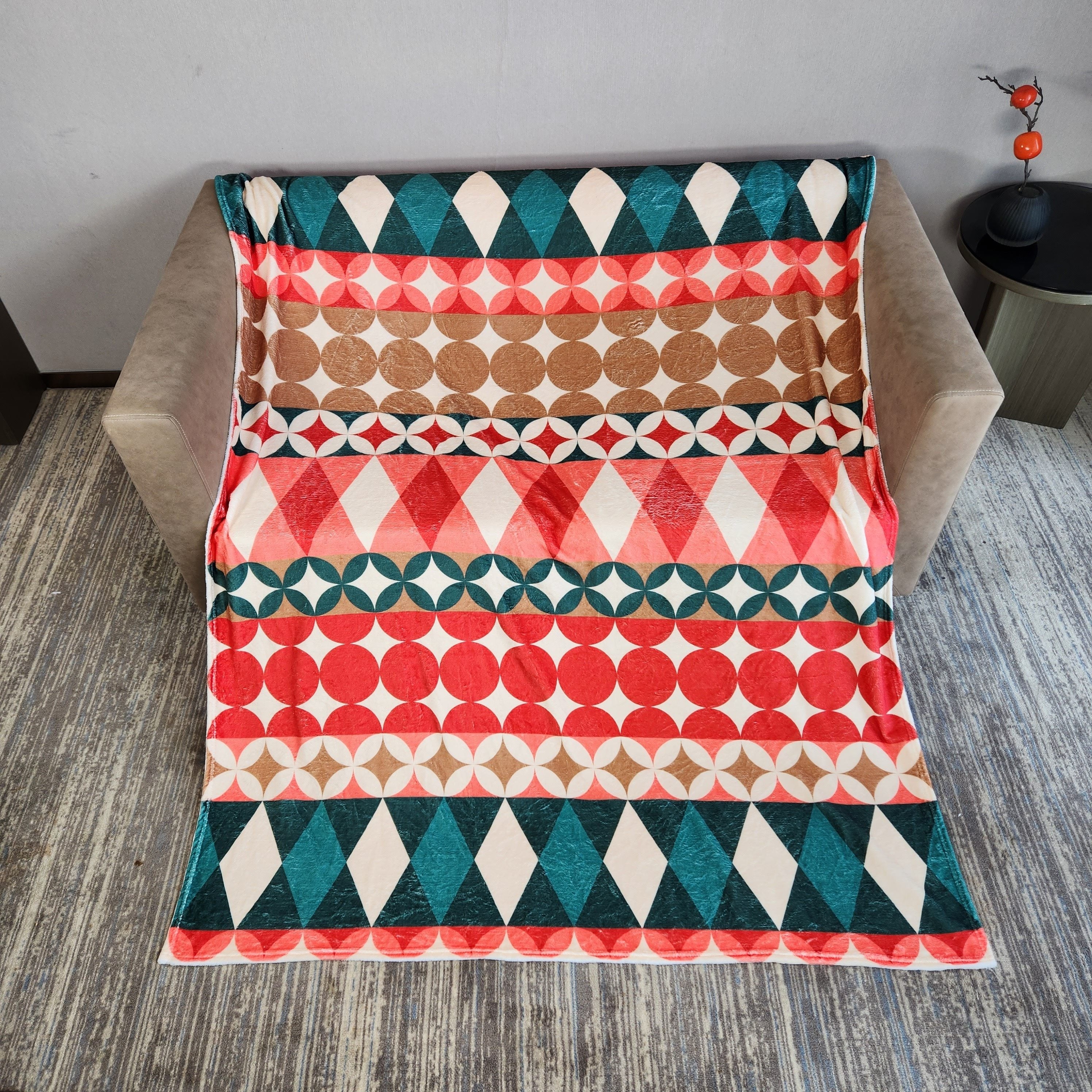 Christmas Pattern Flannel Warm Blanket Soft & Comfortable for Office Sofa Nap