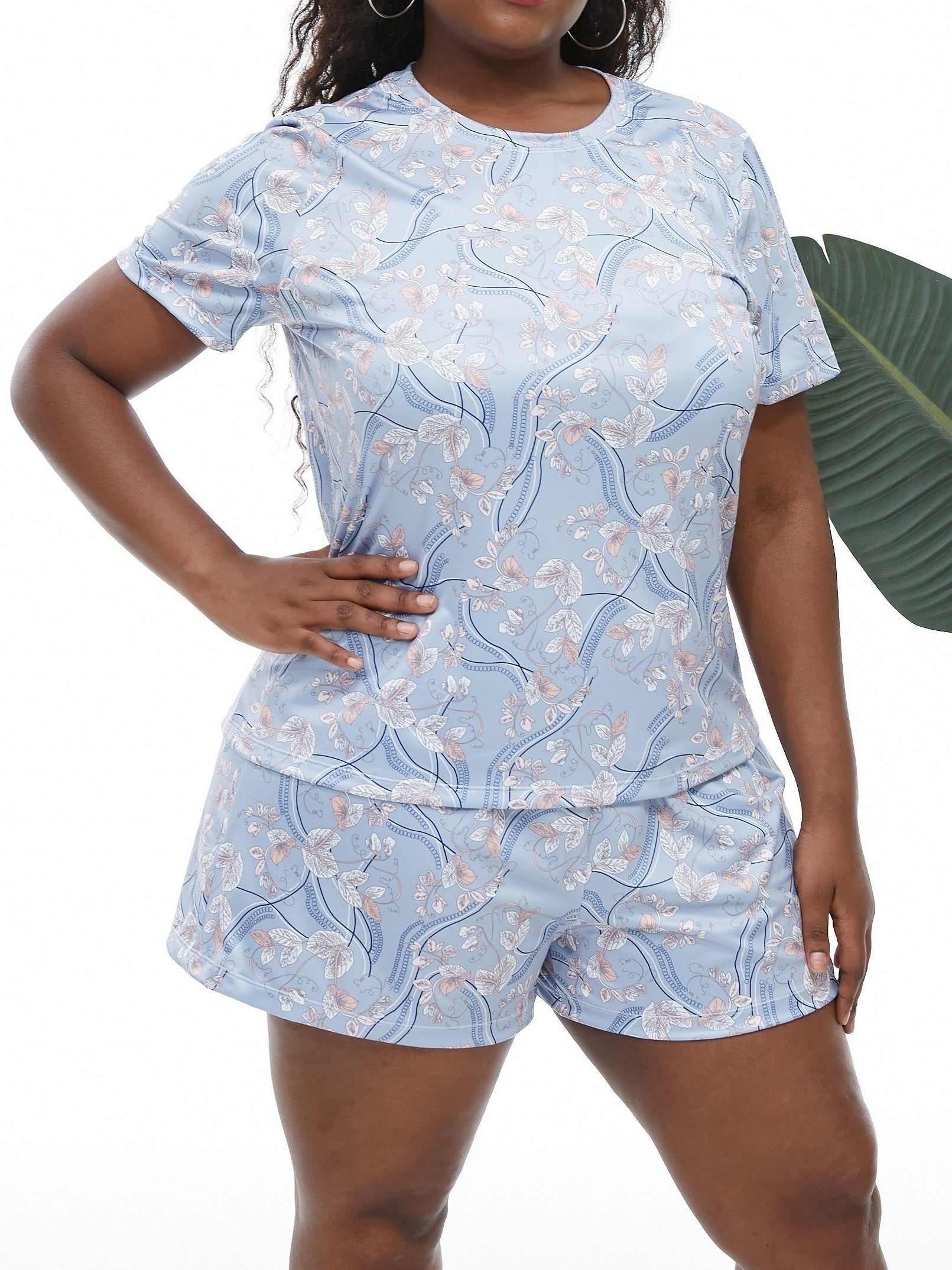 Retro Floral Print Tee & Shorts Pajama Set