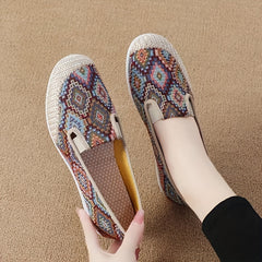 Women's Tribal Flat Shoes Geometric Graphic Slip On Breathable Walking Shoes