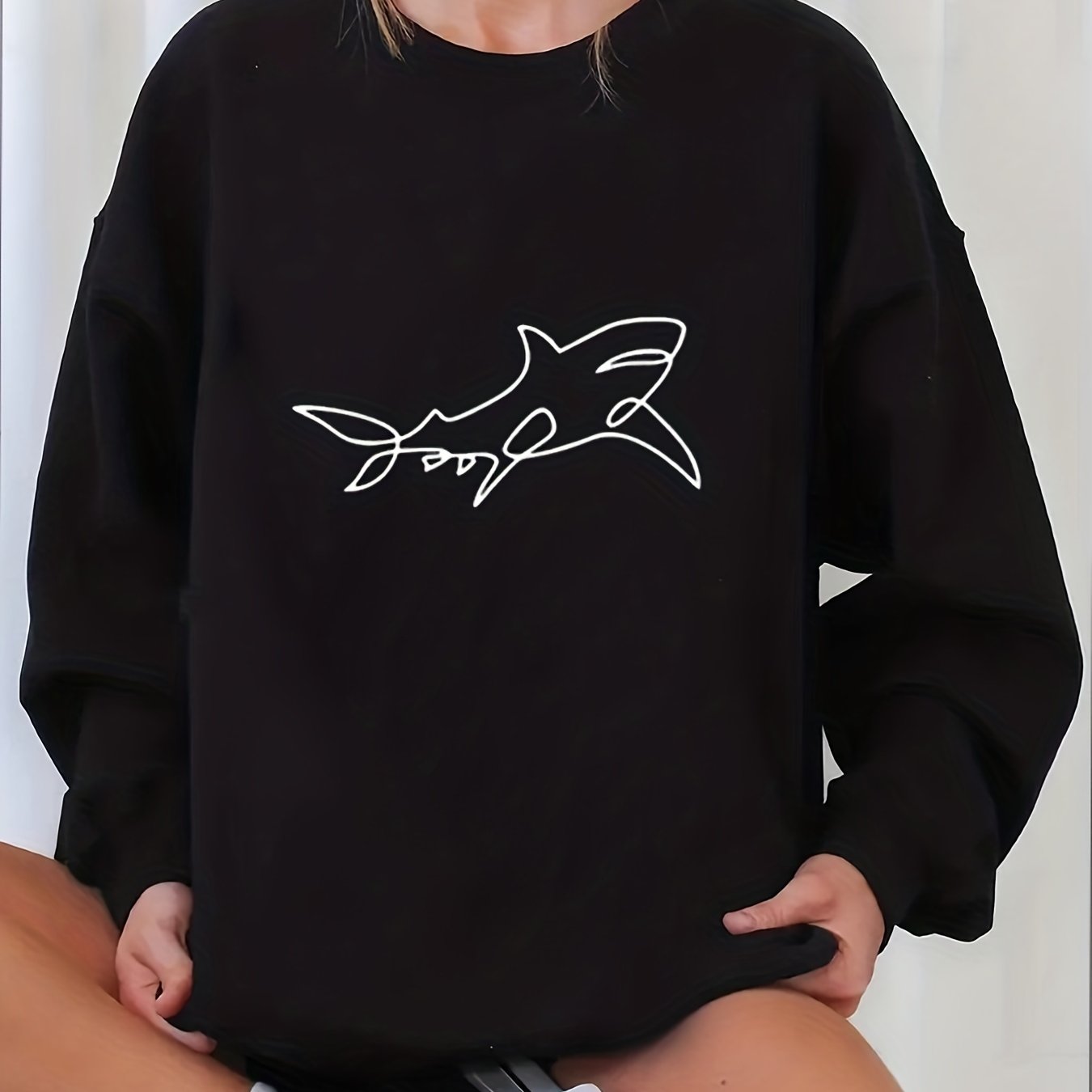Women's Shark Graphic Sweatshirt Long Sleeved Casual Pullover