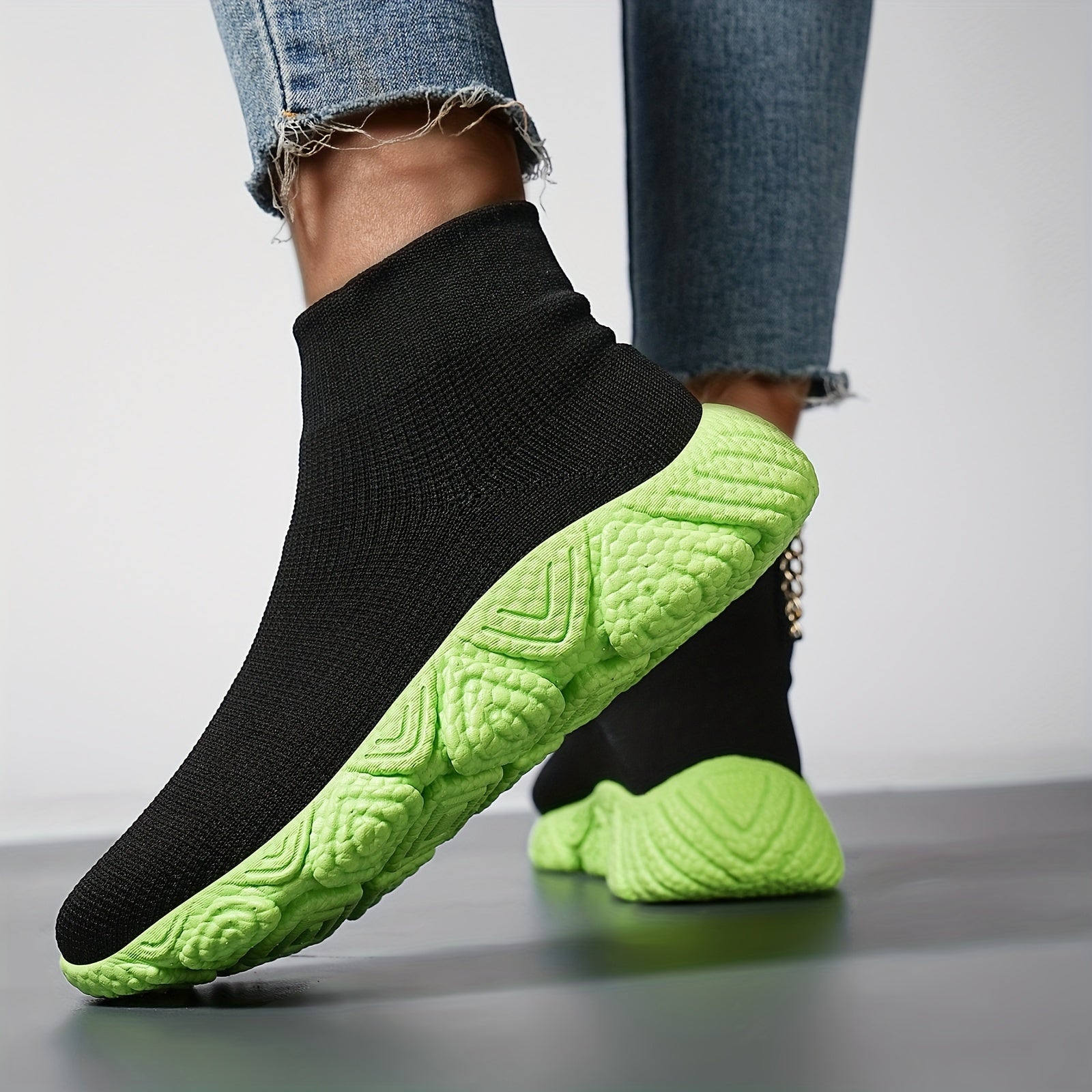 High Top Woven Shoes Breathable Shock Absorption Running Sneakers