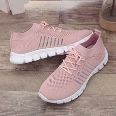 Women's Mesh Sports Shoes Lightweight Low Top Outdoor Travel