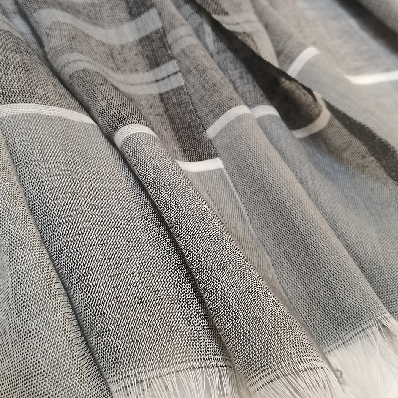 Gray Stripe Print Scarf Plaid Casual Shawl Frayed Edge Windproof Sunscreen