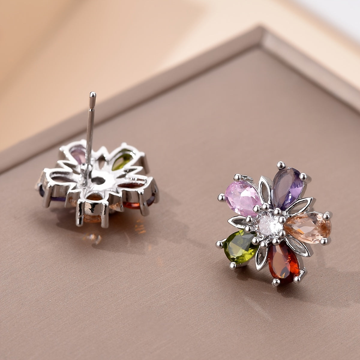 2PCS Silver Sunflower Shape Earring For Ladies Ear Stud