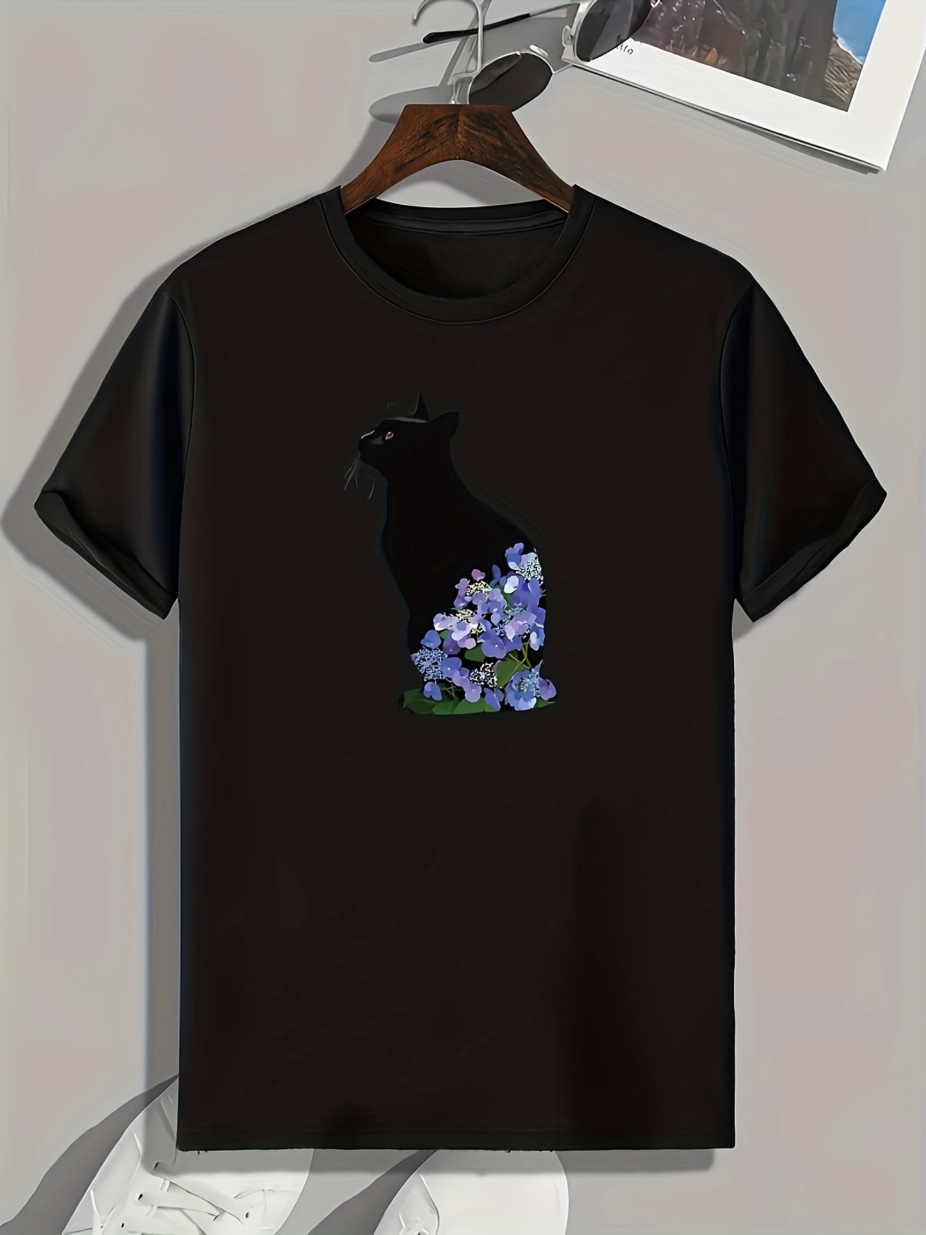 Floral Cat Print Men's Comfy T shirt Active