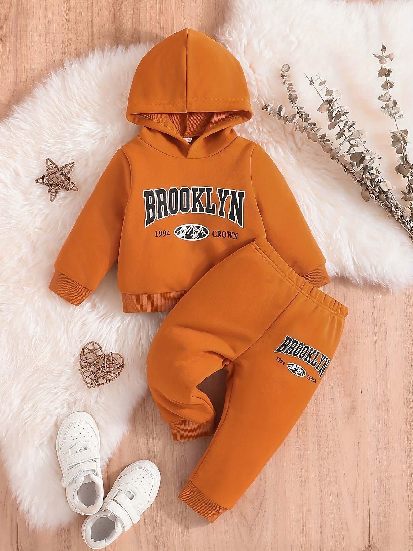 Baby Boy's Letter Graphic Sweatsuit Hoodie & Pants Set for Autumn/Winter