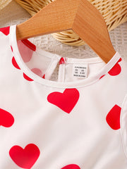 2pcs Toddler Girls Heart Graphic Peplum Tank Top & Button Shorts Set
