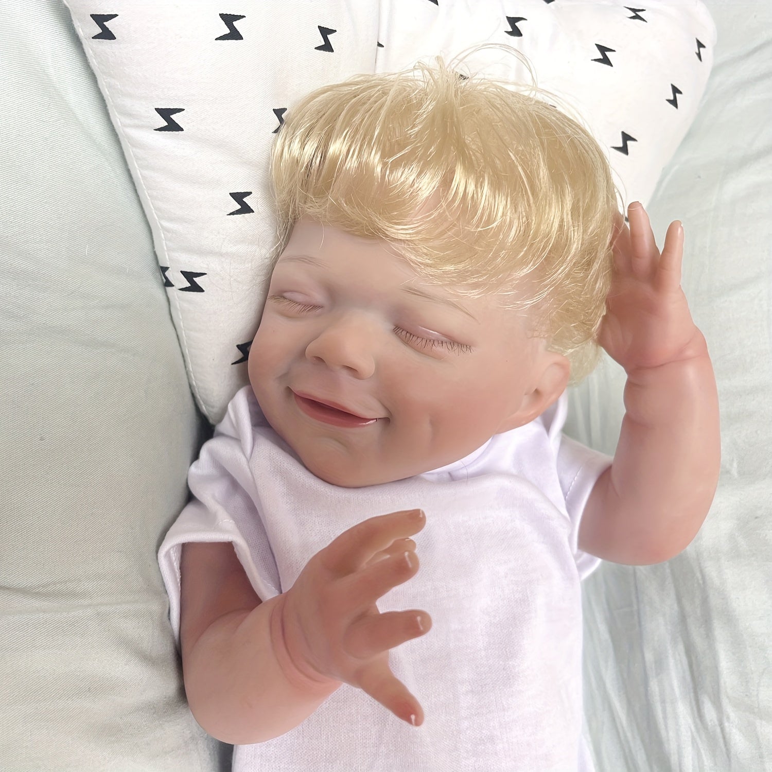 Silicone Vinyl Bebe Reborn Blonde Hair Soft Touch Can Bath Doll