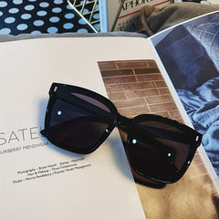 Square Rivet Decor Sunglasses Anti Glare UV400