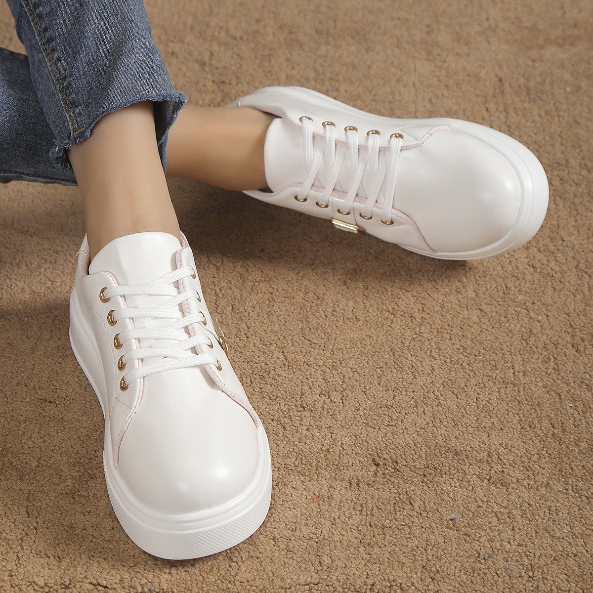 Women's PU Leather Casual Shoes Lightweight Low Top Lace Up Platform Sneakers