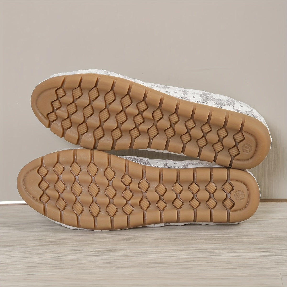 Women's Lace Flat Shoes Pointed Toe Soft Sole Slip On Comfy Walking Flats