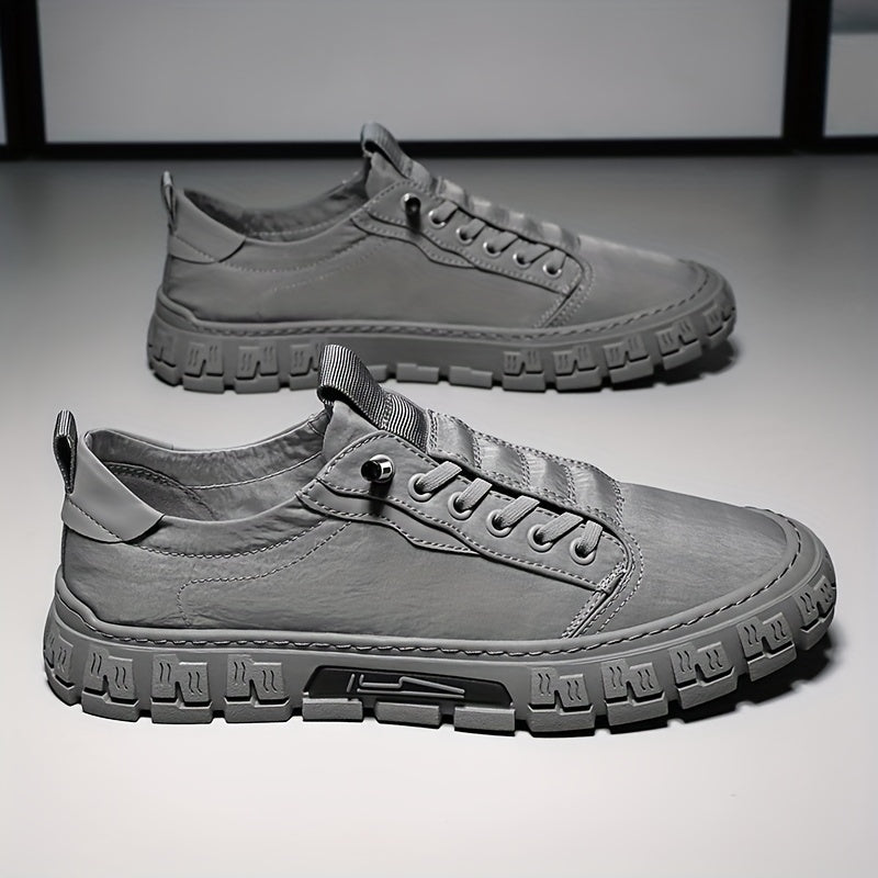 Men's Breathable Skate Shoes Non Slip Sneakers