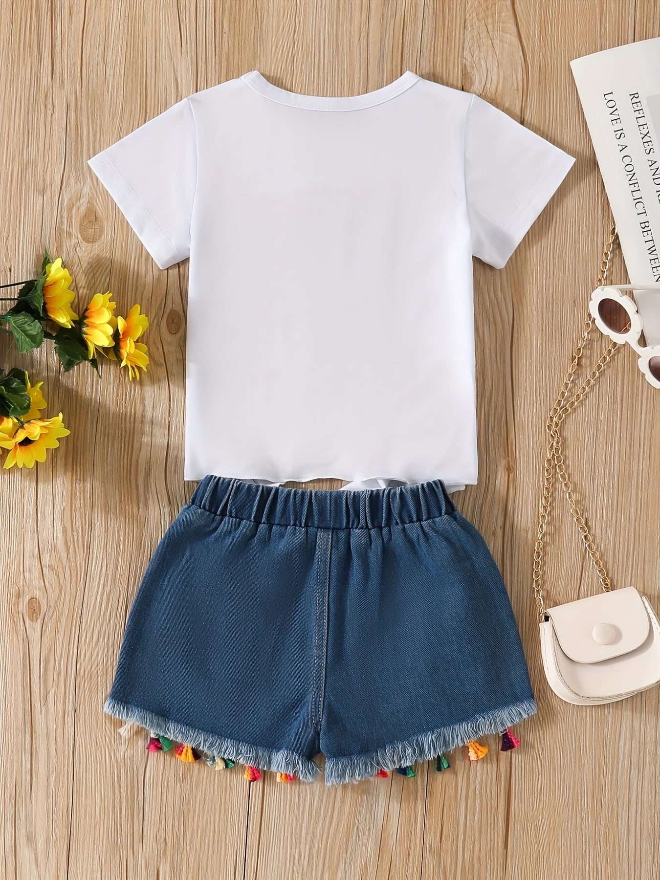 Girls Sunflower & Letter Graphic T-shirt & Denim Shorts Set