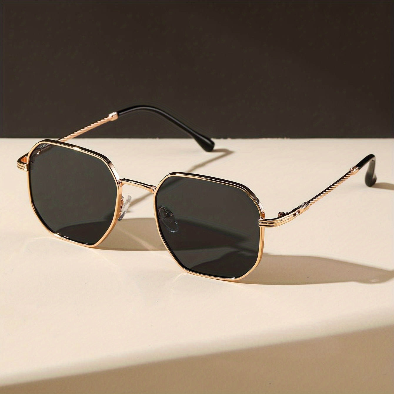Metal Geometric Frame Sunglasses Vintage Hollow Temple UV400