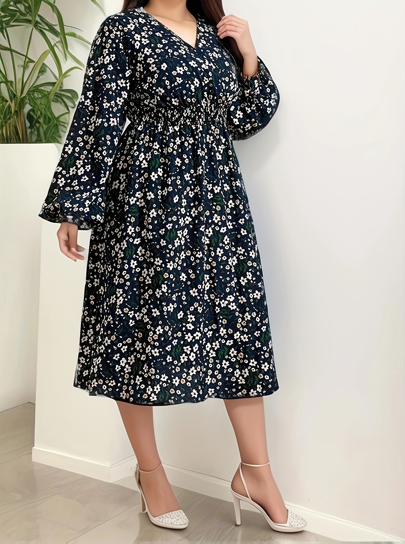 Ditsy Floral Lantern Sleeve Maxi Dress