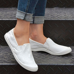 Comfortable Slip On Flat Shoes for Women Lightweight Walking Shoes