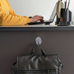 Egg-shaped Power Cord Head Organization Bracket