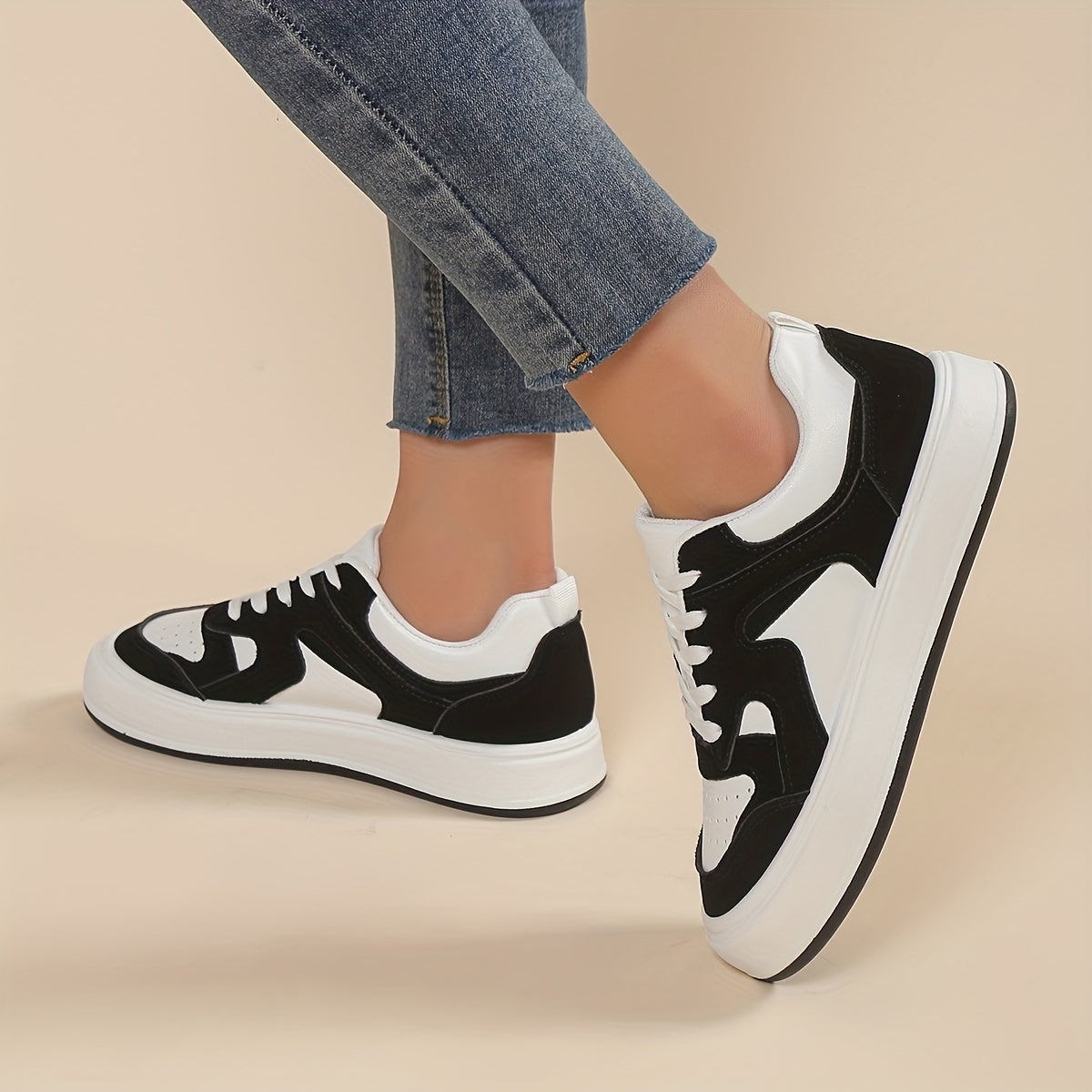 Women's Colorblock Platform Sneakers Round Toe Low Top Skate Shoes