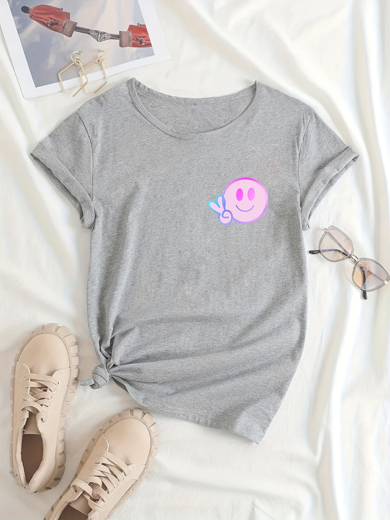 Smiling Face Print Casual T Shirt Round Neck Short Slee
