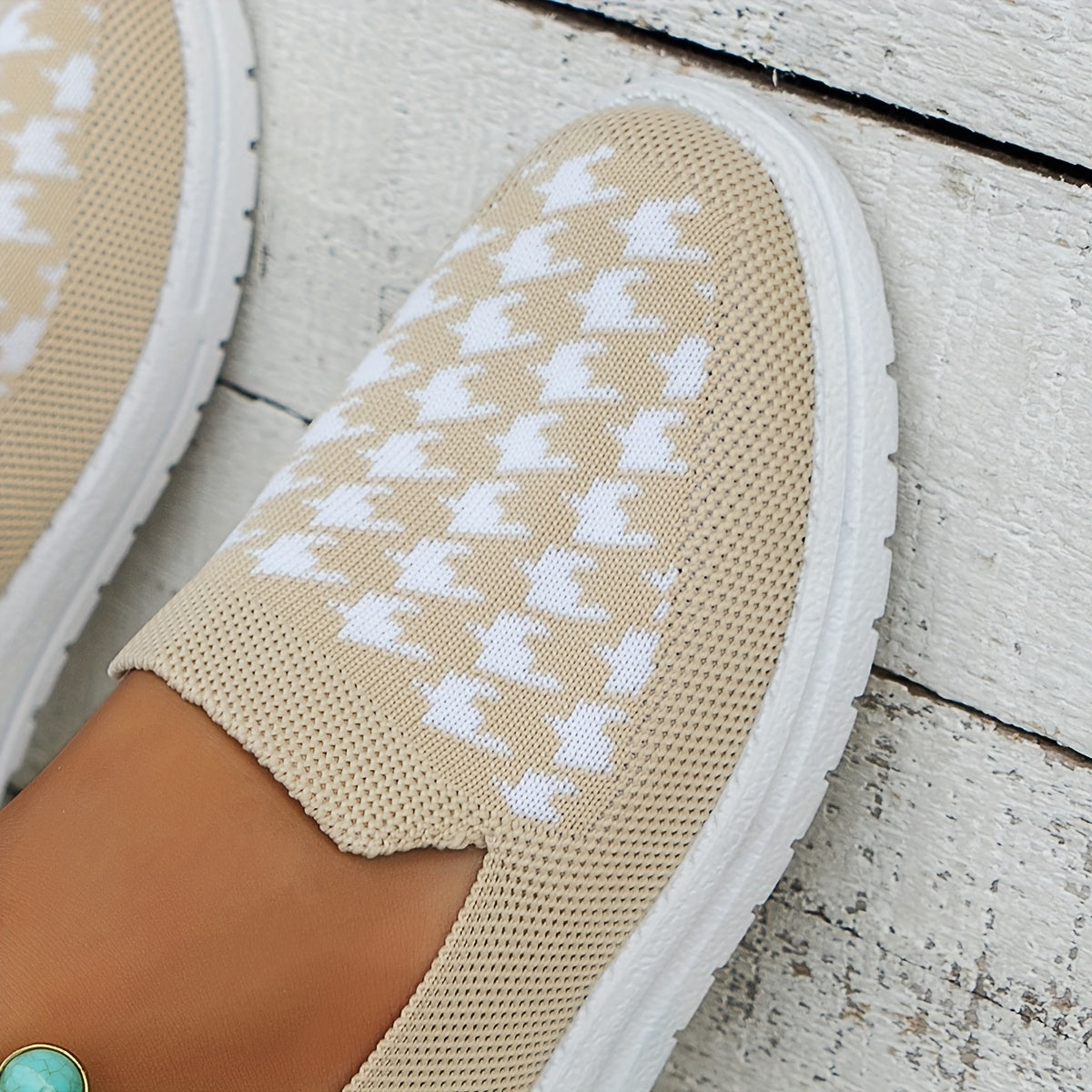 Women's Houndstooth Pattern Knit Shoes Low Slip-On Sneakers