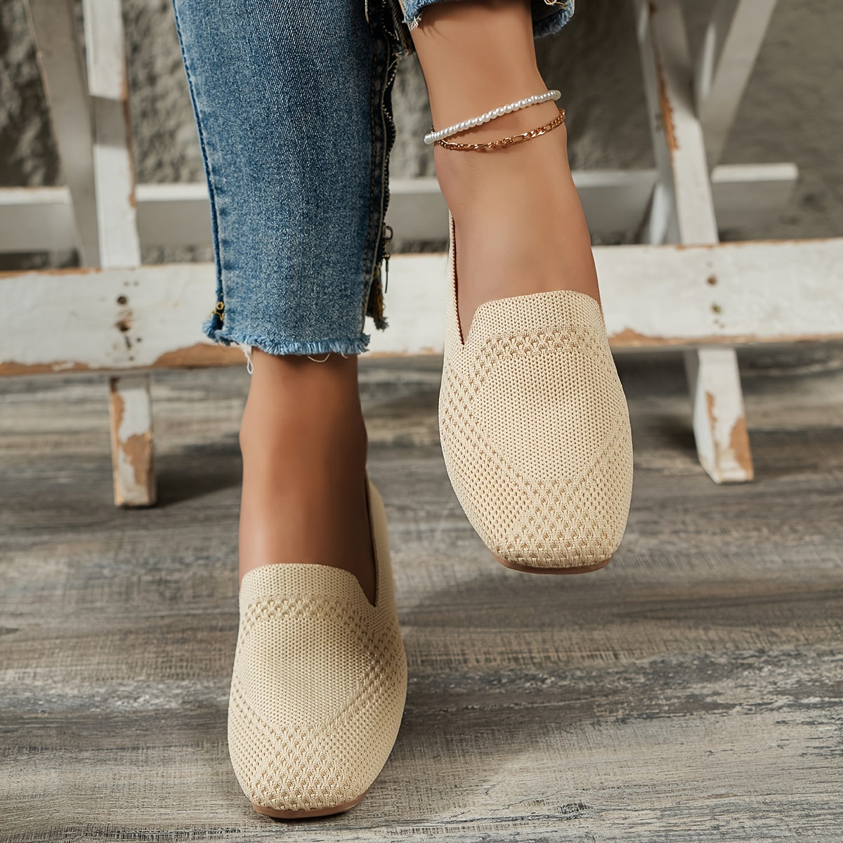 Women's Breathable Knit Flat Shoes Lightweight Closed Toe Slip On Shoes