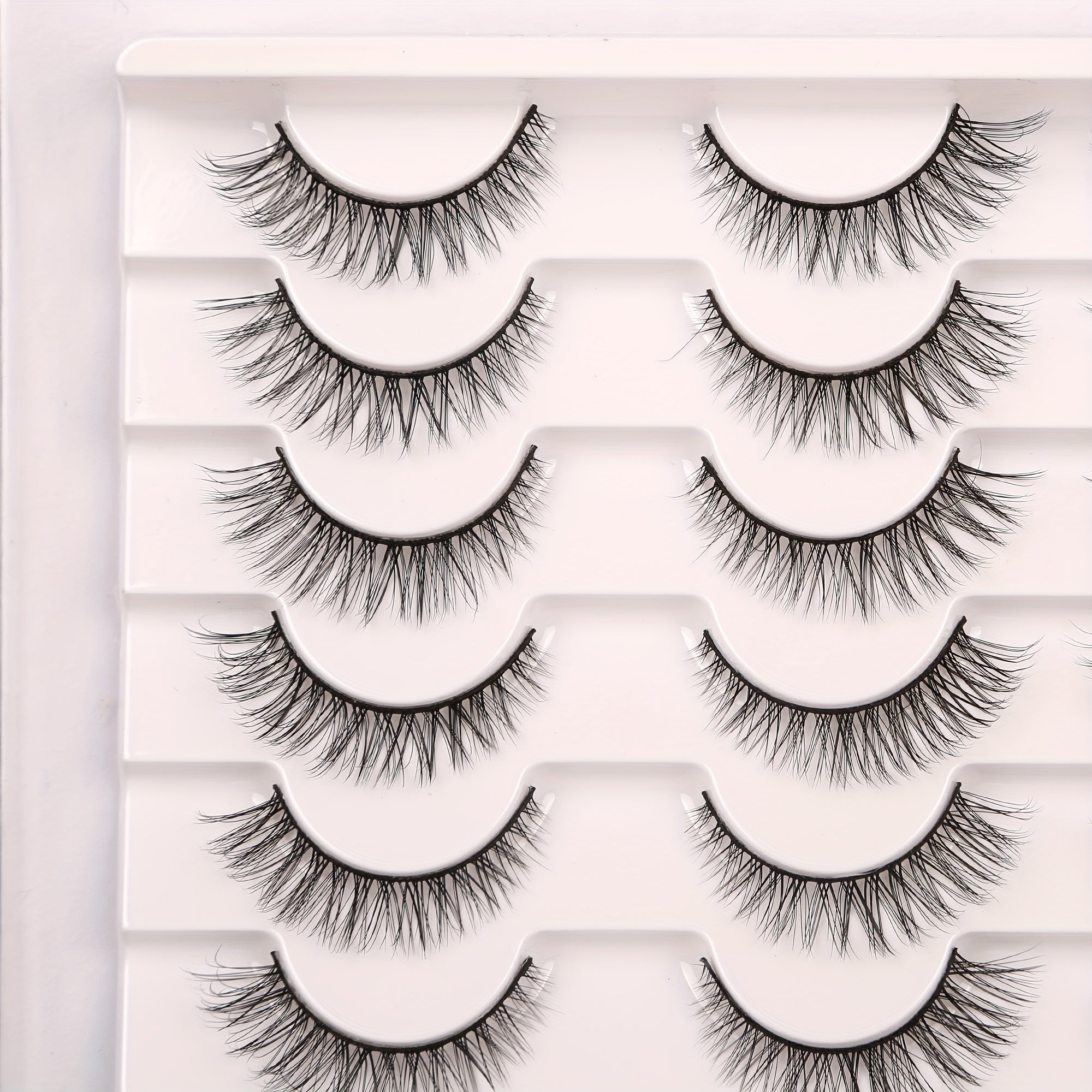 20 Pairs Natural Look Cat Eye Lashes 3D Light Volume Fluffy Eyelash Extension